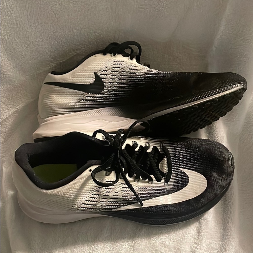 Nike run fast